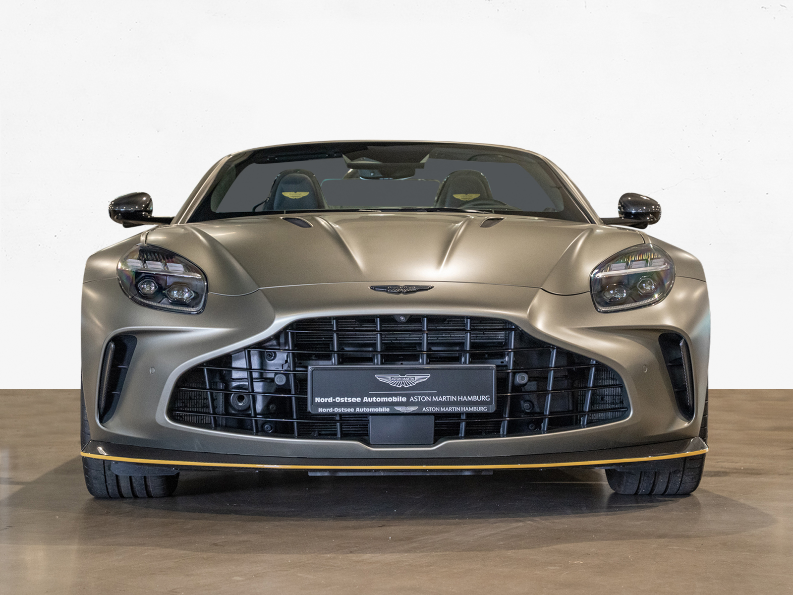 Aston Martin Vantage V8 Roadster