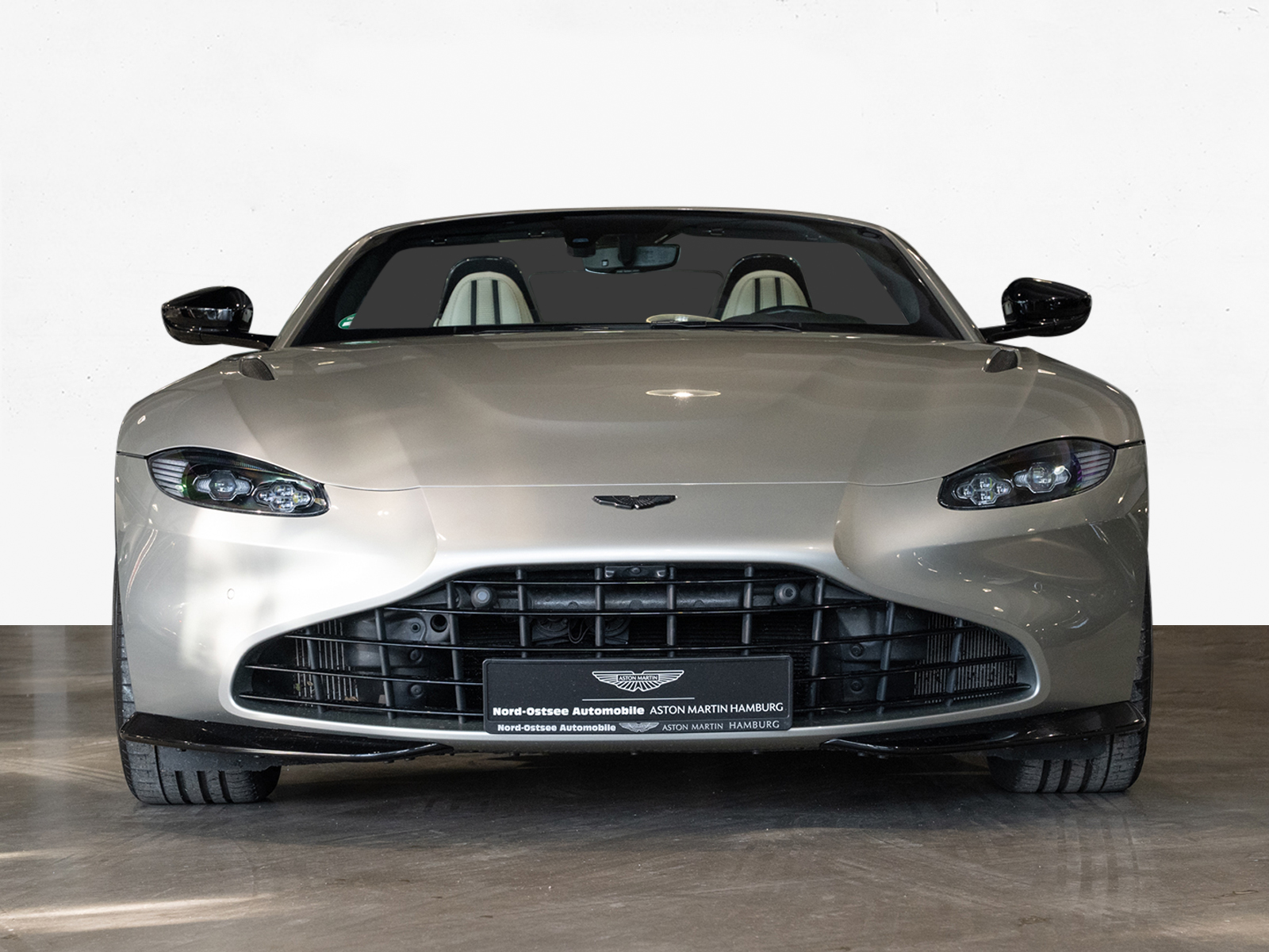 Aston Martin V8 Vantage Roadster