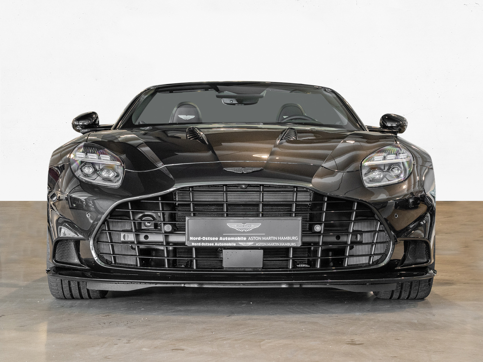 Aston Martin Vanquish Volante