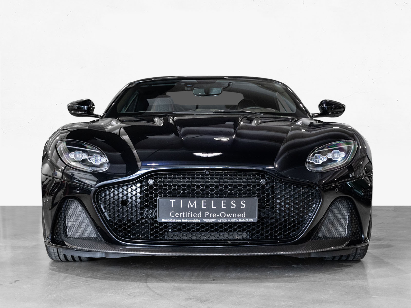 Aston Martin DBS Volante