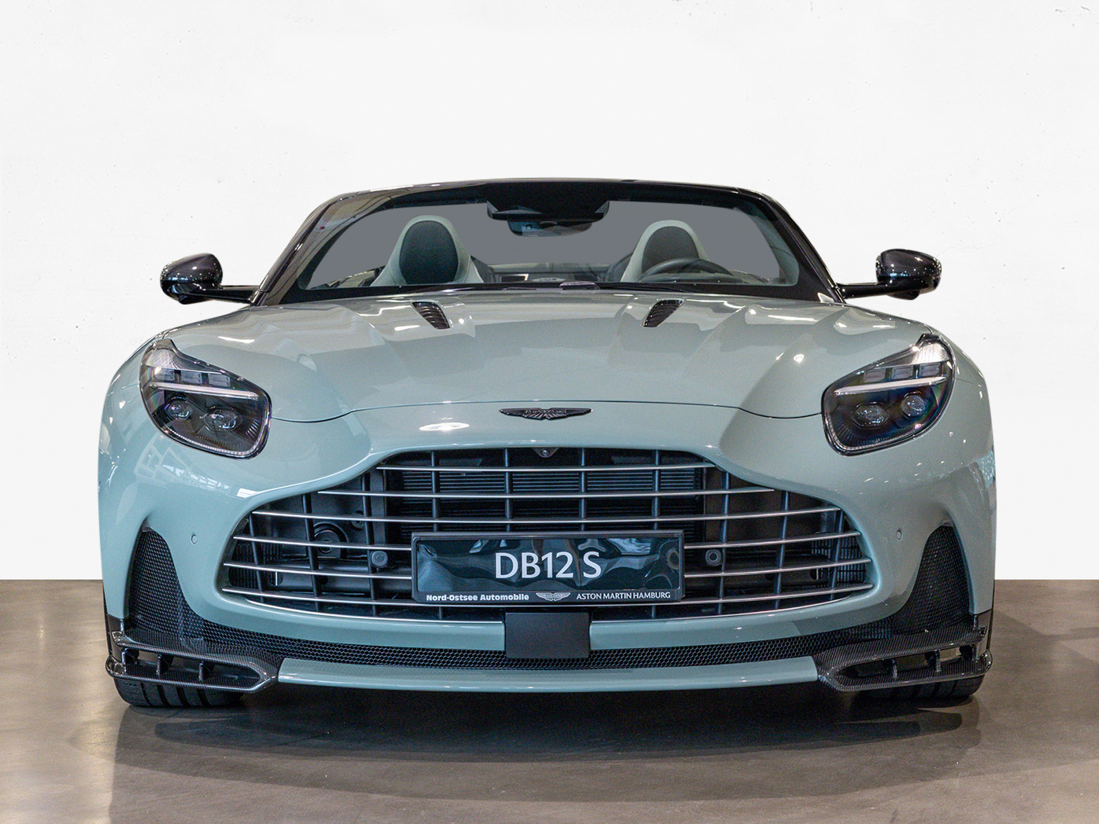 Aston Martin DB12 S Volante – UPE € 373.990