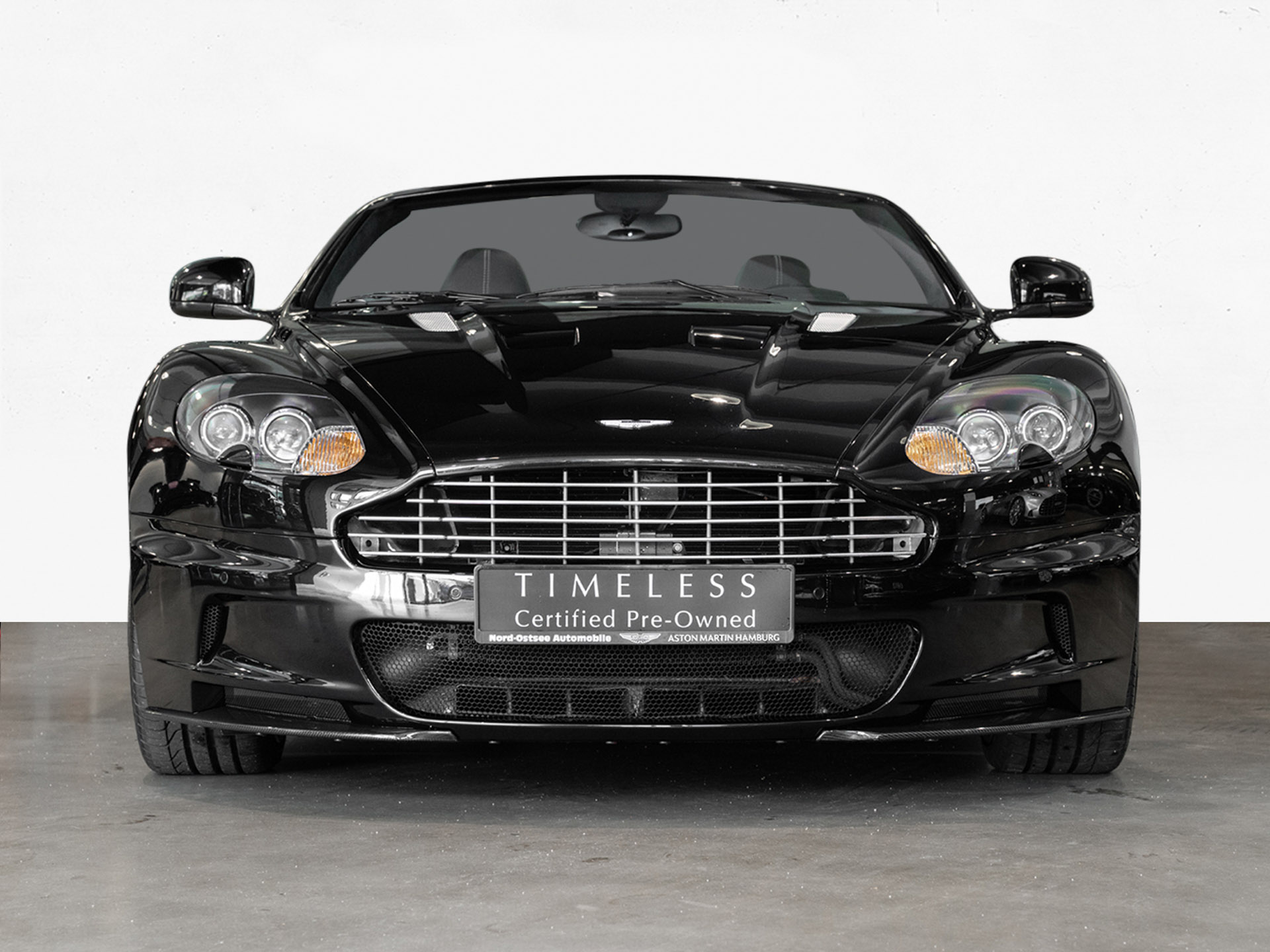 Aston Martin DBS Volante